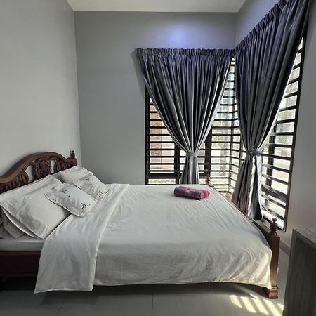 Nurbayu Chalet, Kemaman Kuantan Exterior photo