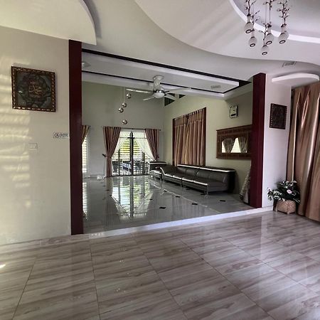 Nurbayu Chalet, Kemaman Kuantan Exterior photo
