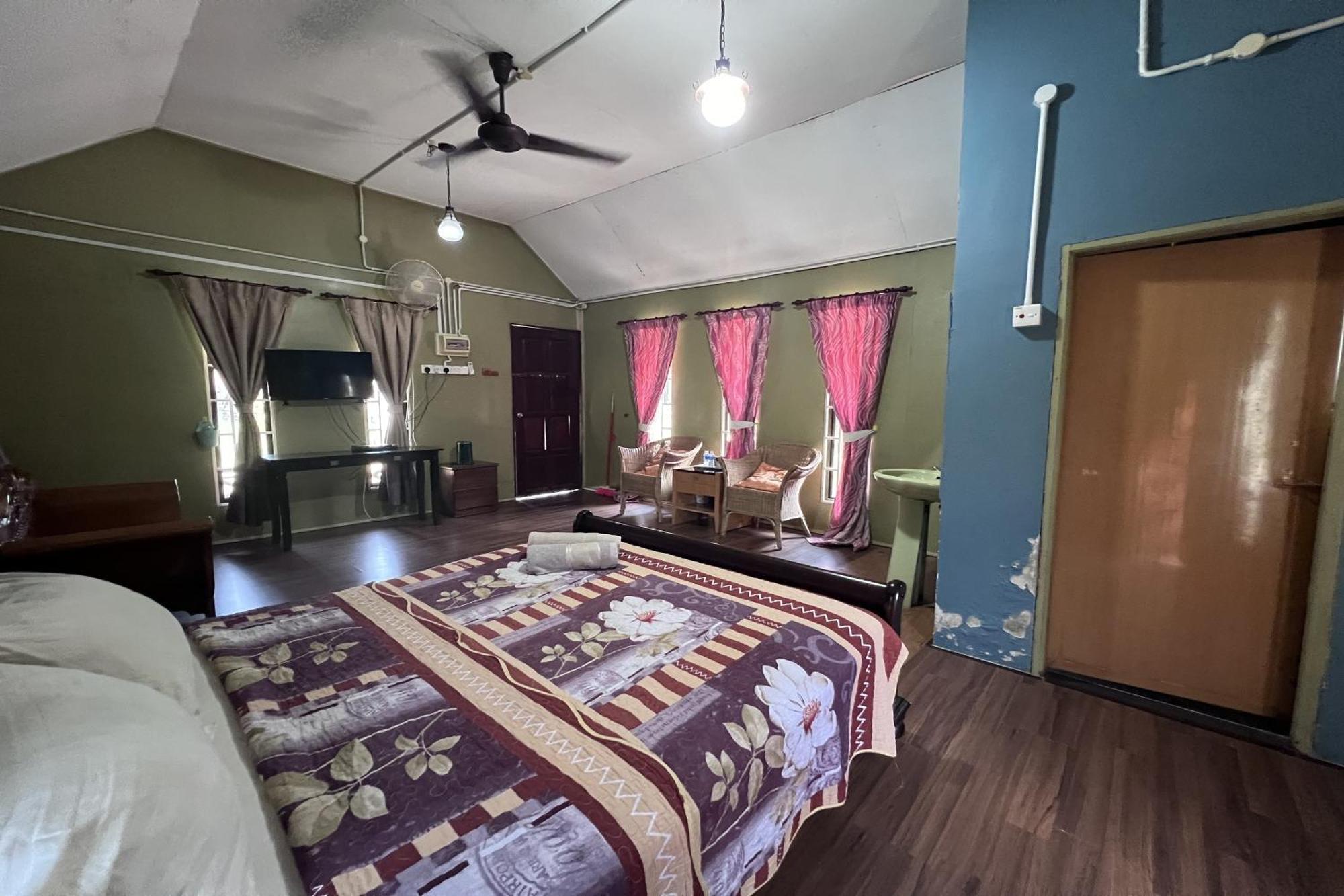 Nurbayu Chalet, Kemaman Kuantan Exterior photo