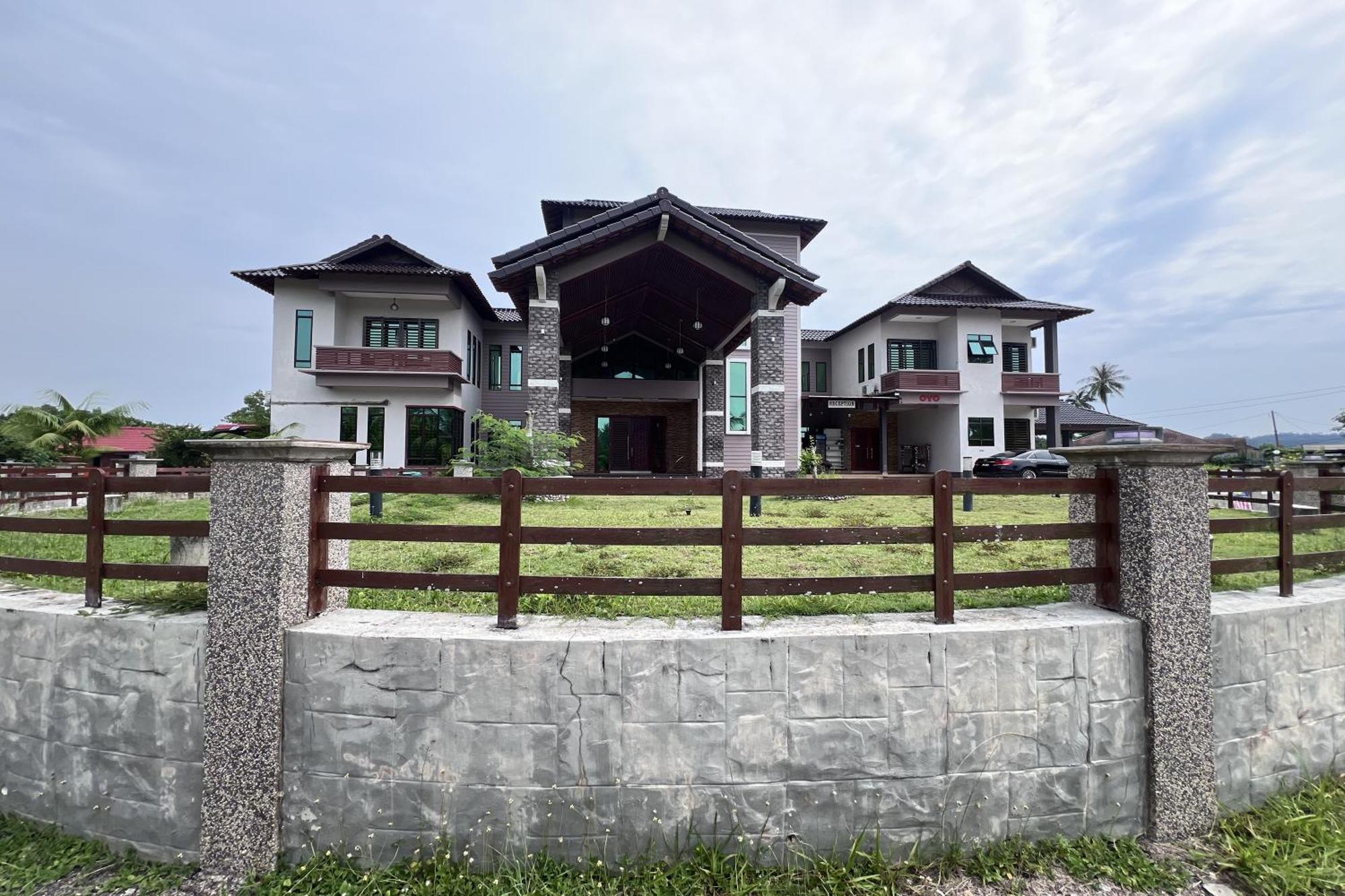 Nurbayu Chalet, Kemaman Kuantan Exterior photo
